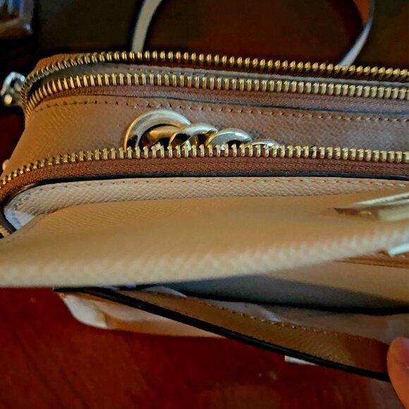 Michael Kors Handbag Purse Brown And Tan Leather Gold Women’s MK Logo - Picture 3 of 5